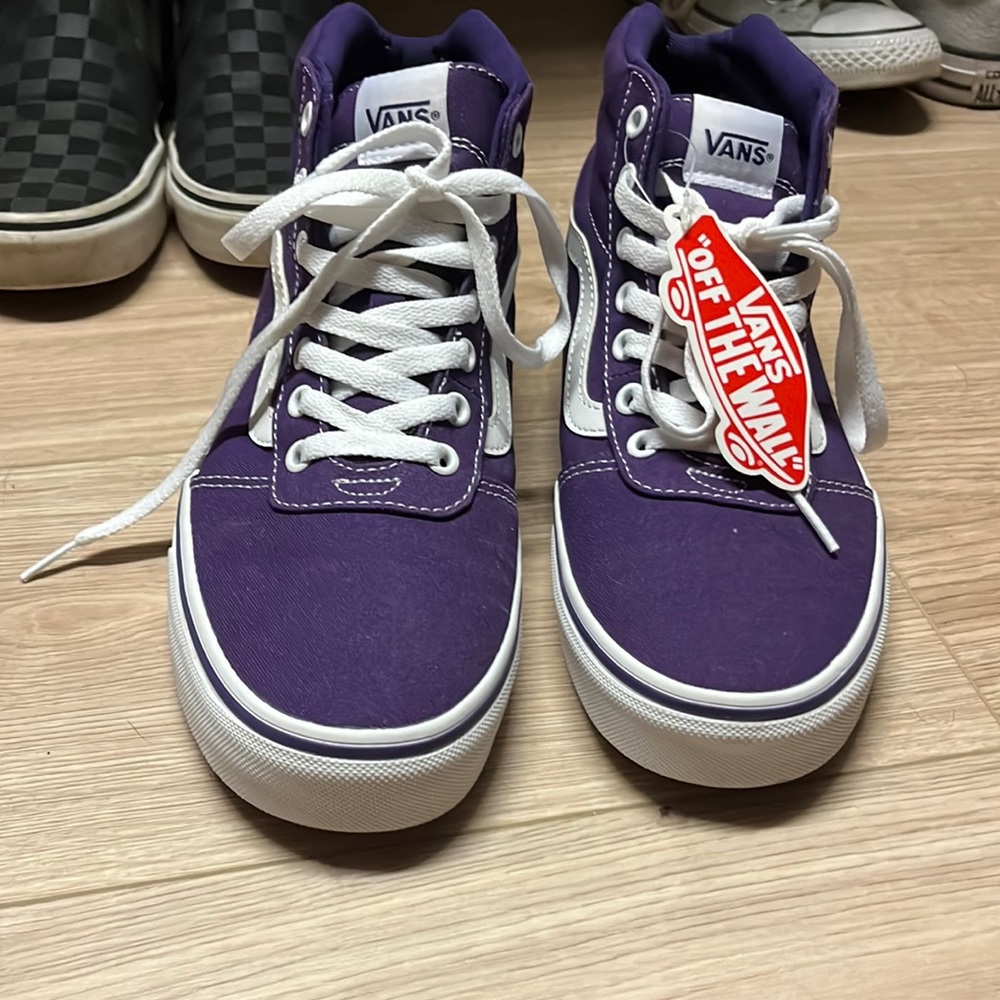 Women’s Purple High Top Vans 9